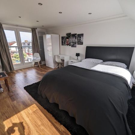 Luxury Hotel Rooms ปาร์มเมอร์กรีน ภายนอก รูปภาพ