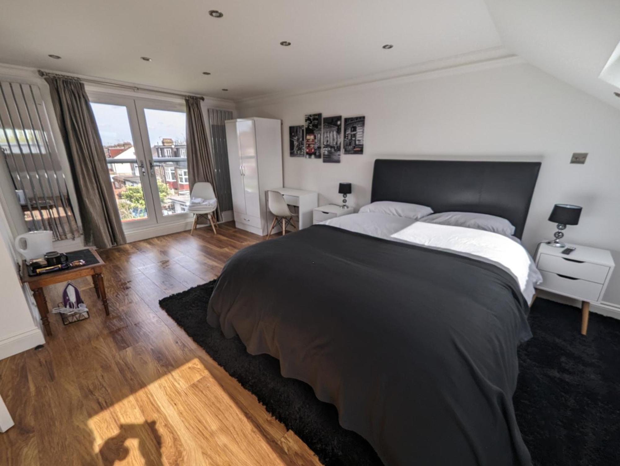 Luxury Hotel Rooms ปาร์มเมอร์กรีน ภายนอก รูปภาพ